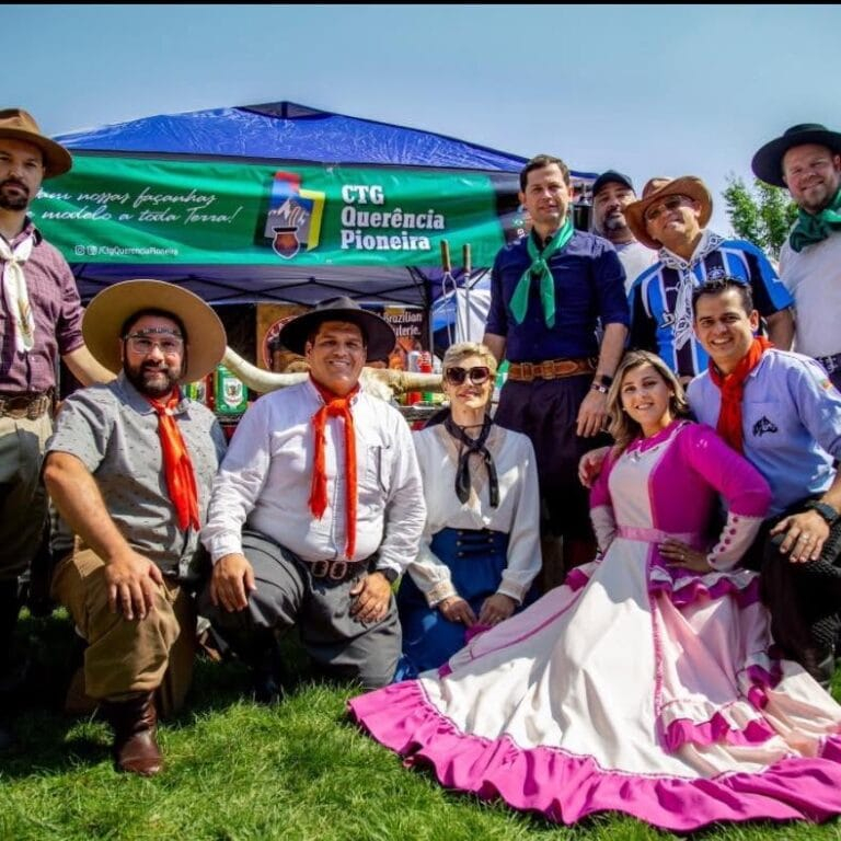 Integrantes do CTG Querência Pioneira em Orem, Utah