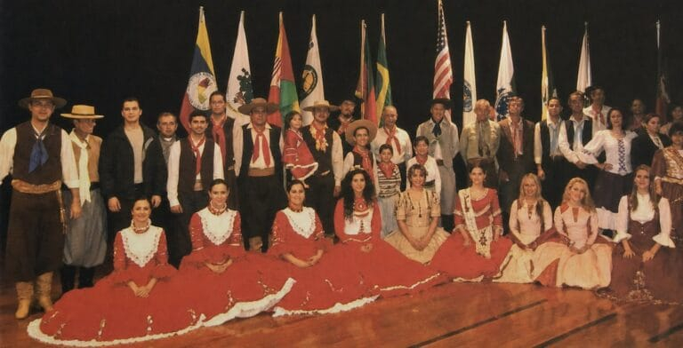 Foto histórica da fundação da Confederação em Massachusetts, em 2005.